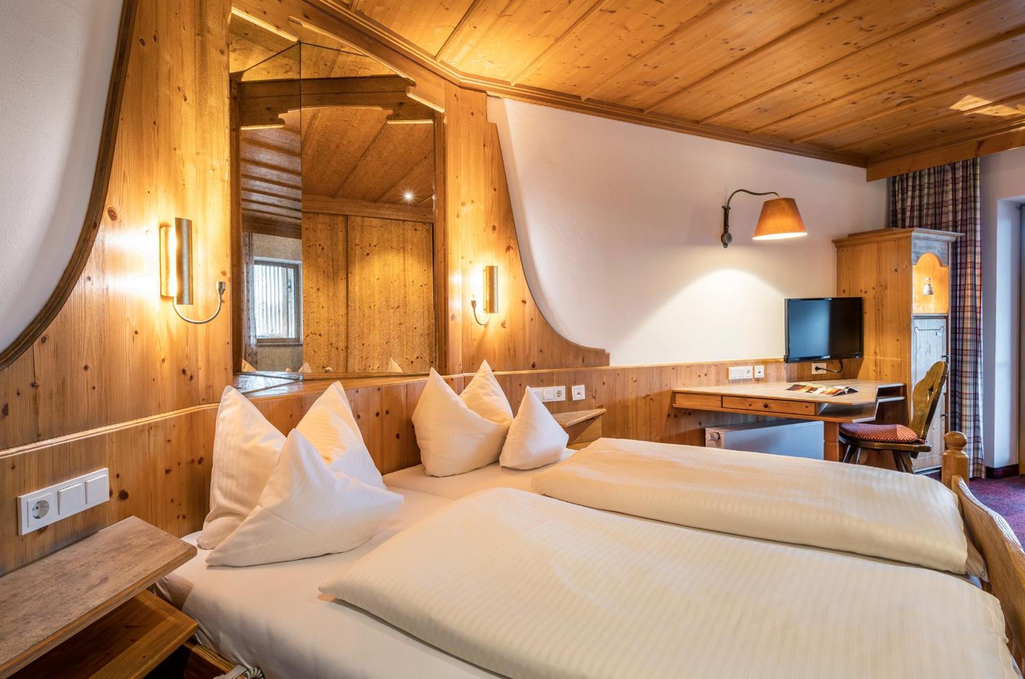 Hotel Am Haslinger Hof Bad Füssing Екстериор снимка
