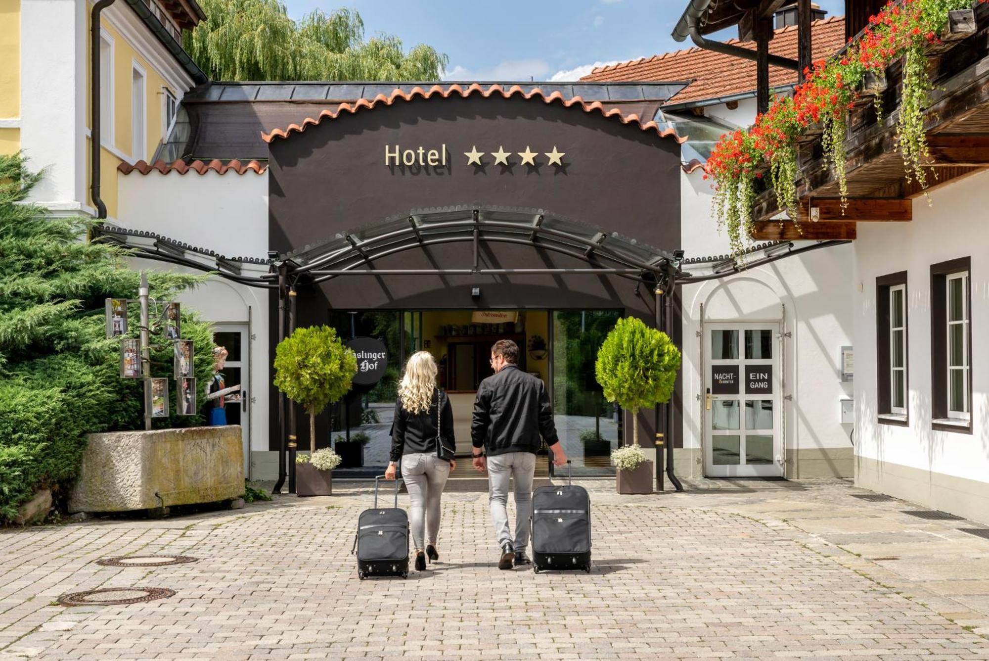 Hotel Am Haslinger Hof Bad Füssing Екстериор снимка